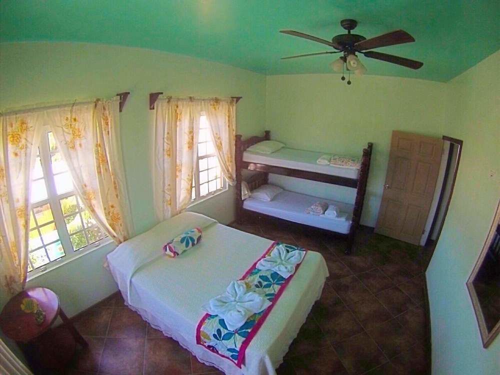Island Magic Beach Resort Caye Caulker Eksteriør bilde